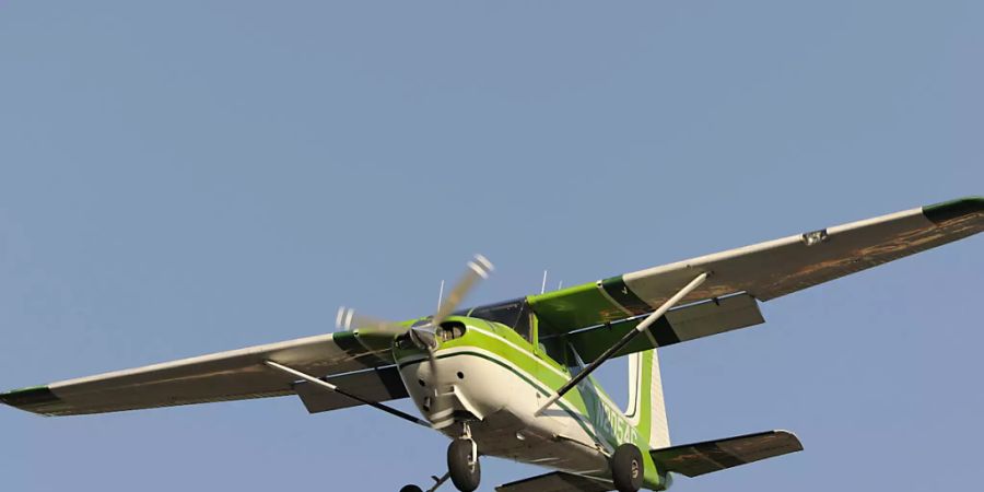 Eine Cessna 182A Skylane war im Luzerner Hinterland an einer Beinahekollision beteiligt. (Symbolbild)