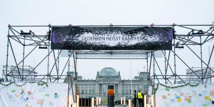 zentrum für politische schönheit