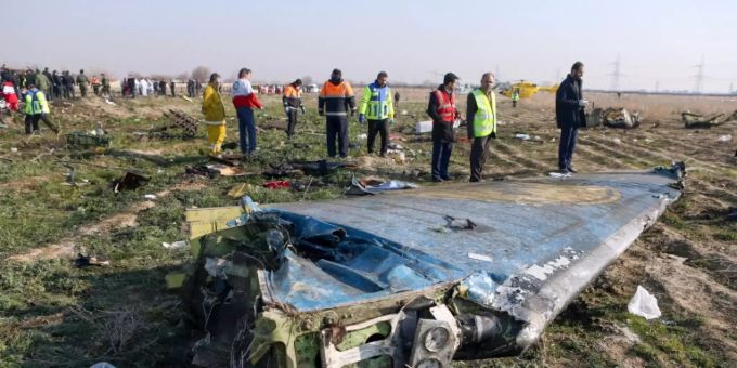 Die Absturzstelle im Iran flugzeugabsturz iran