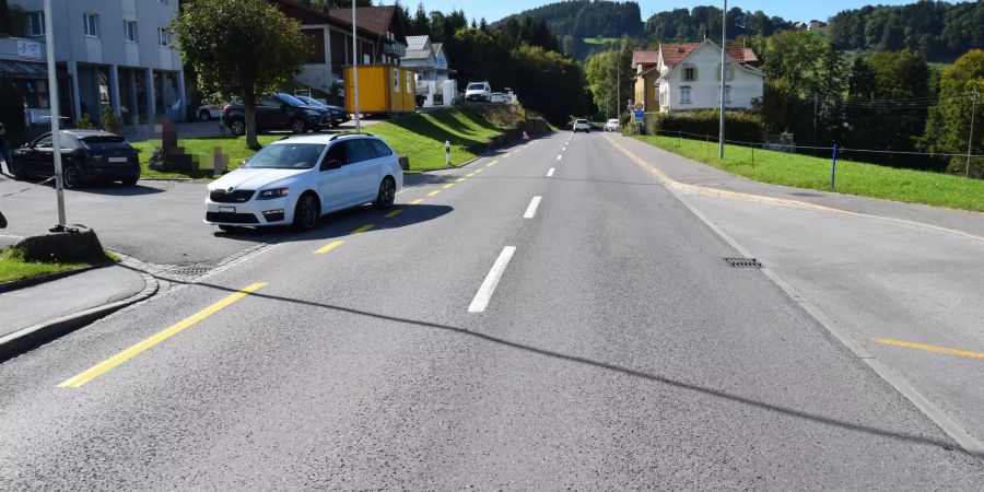 Beim Linksabbiegen verunfallt