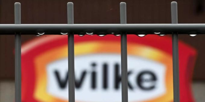 Die Waren von Wilke werden mit drei Todesfällen und 37 weiteren Krankheitsfällen in Verbindung gebracht. Foto: Uwe Zucchi/dpa Die Waren von Wilke werden mit drei Todesfällen und 37 weiteren Krankheitsfällen in Verbindung gebracht. Foto: Uwe Zucchi/dpa