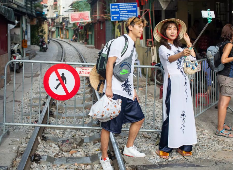 "Train Street" in Hanoi