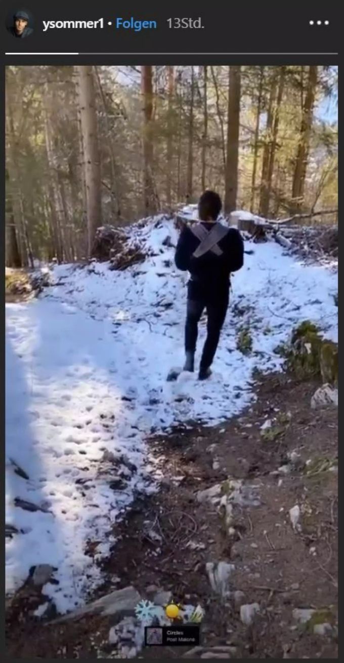 Yann Sommer beim Waldspaziergang – natürlich mit dem Töchterchen an der Brust. Yann Sommer Instagram