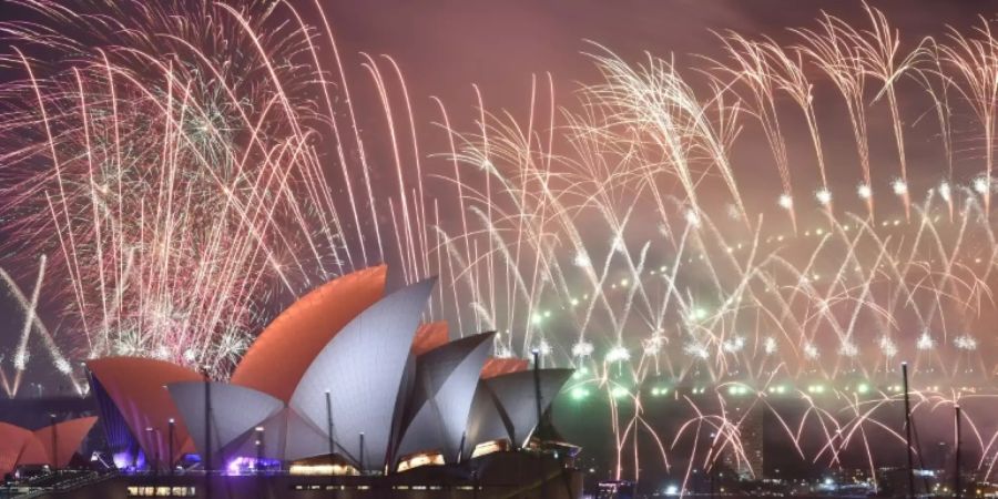 Traditionelles Silvester-Feuerwerk in Sydney