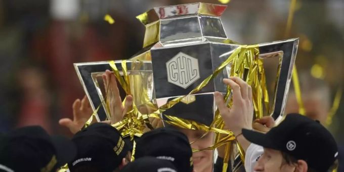 Die «European Trophy» für den Gewinn der Champions Hockey League wird vergeben. Champions Hockey League