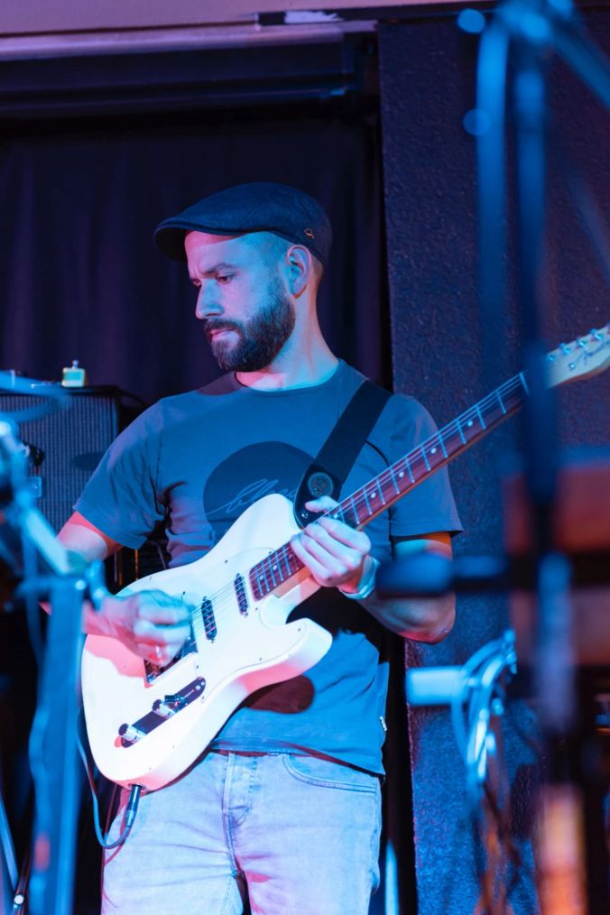 Zaubert auf der Gitarre: Michael Boner.