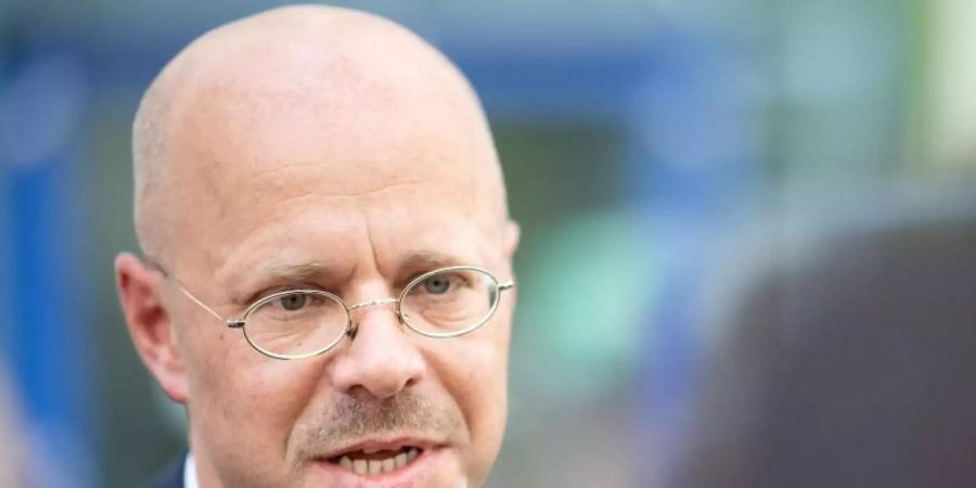 Die AfD will Andreas Kalbitz nicht länger in ihren Reihen dulden. Foto: Sebastian Gollnow/dpa