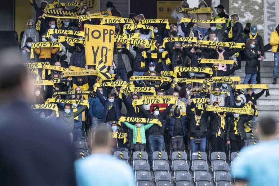 Fast 11'000 Fans durften in Bern wieder ins Stadion.