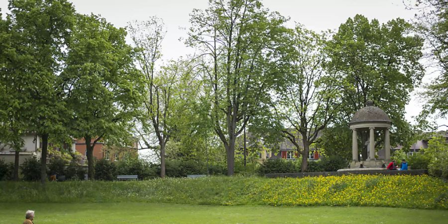 Die Frau, die 2008 im Berner Florapark ein Zufallsopfer erstach, darf ihre stationäre Therapie fortsetzen.