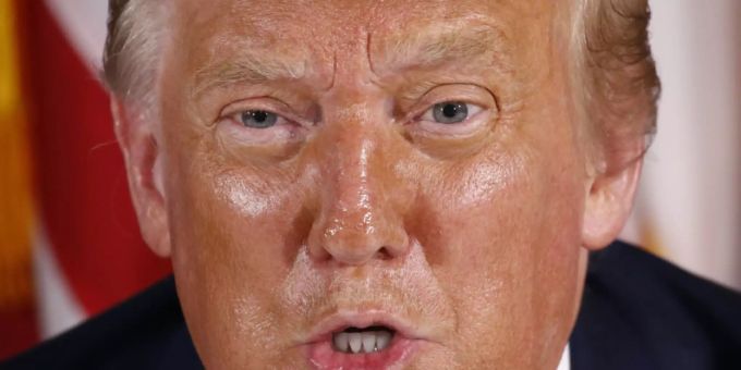 US-Präsident Donald Trump hat sich unzufrieden über den Entscheid zur Neuauflage des Gerichtsprozesses beim Boston-Attentäter gezeigt. (Archivbild) US-Präsident Donald Trump hat sich unzufrieden über den Entscheid zur Neuauflage des Gerichtsprozesses beim Boston-Attentäter gezeigt. (Archivbild)