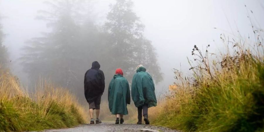 Wanderer bei Regen