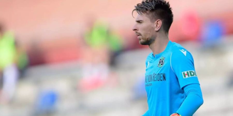 Trägt noch das Trikot von Hannover 96: Ron-Robert Zieler. Foto: Swen Pförtner/dpa