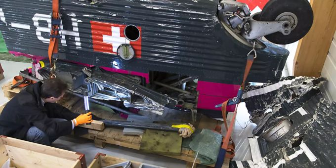 Trümmerteile der historischen Ju-52, die vor zwei Jahren in Graubünden abstürzte. (Archivbild) Bundesamt für Zivilluftfahrt