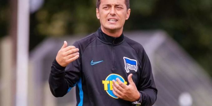 Findet, «dass die Jungs brutal gut miteinander harmonieren»: Hertha-Trainer Ante Covic. Foto: Soeren Stache Findet, «dass die Jungs brutal gut miteinander harmonieren»: Hertha-Trainer Ante Covic. Foto: Soeren Stache