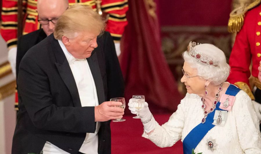 Donald Trump und die Queen verstehen sich gut.