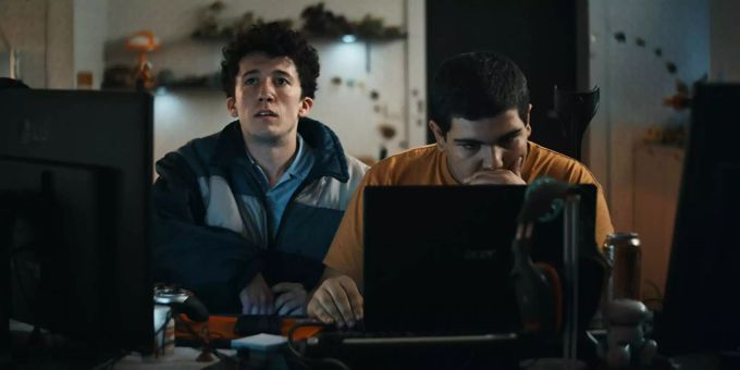 Moritz (Maximilian Mundt) überlegt sich mit Lenny (Danilo Kamber) ein riskantes Geschäftsmodell. Netflix «How to Sell Drugs Online (Fast)»