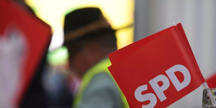 Fähnchen mit SPD-Logo