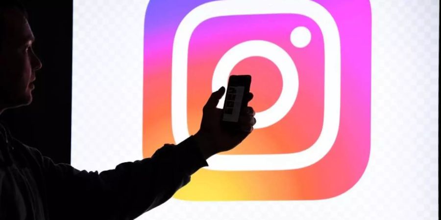 Instagram erklärte, dass mit der automatisierten Datensammlung durch die Firma HYP3R gegen die Nutzungsbedingungen verstossen wurde. Foto: Carsten Rehder/dpa