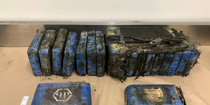 Das an einem neuseeländischen Strand angespülte Kokain Das an einem neuseeländischen Strand angespülte Kokain