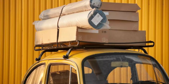 So nicht: Beim Transport von Zügelgut muss die Ladungssicherung stets gewährleistet sein. Septemberratgeber