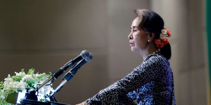 Zuletzt kritisierte Ashin Wirathu auch Friedensnobelpreisträgerin und Regierungschefin Aung San Suu Kyi. Ashin Wirathu Myanmar