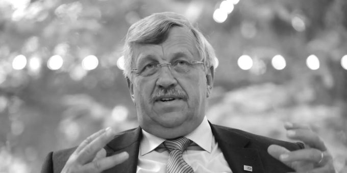 Vor gut einem Monat wurde der deutsche CDU-Politiker Walter Lübcke im Alter von 65 Jahren erschossen. Der mutmassliche Täter ist ein polizeibekannter Rechtsextremer. Walter Lübcke