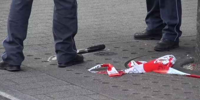 «Brutale Attacke» - Mann greift Polizisten in London mit Machete an