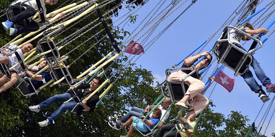 Wo eine Herbstmesse ist, ist der Lunapark nicht weit: Fahrgeschäfte am diesjährigen Knabenschiessen in Zürich. (Archivbild)