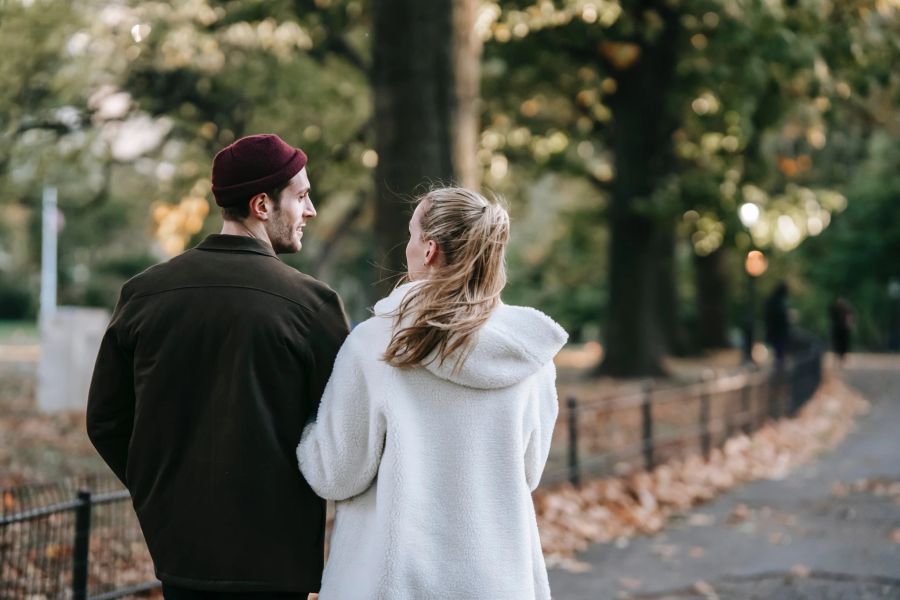 Mit einem Plus von 1000 Schritten pro Tag verringerte sich die Häufigkeit auftretender Depressionen um jeweils neun Prozent.