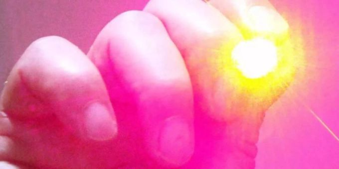 Laserpointer können die Augen schädigen. (Symbolbild) Laserpointer