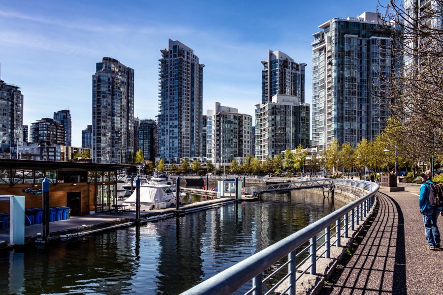 In Kanada ist der Wohnungsmangel ein Problem. Abgebildet: die Grossstadt Vancouver.