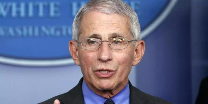 Anthony Fauci spricht im Weissen Haus. Anthony Fauci