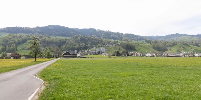 Landschaftsbild bei Galgenen. Landschaftsbild bei Galgenen.