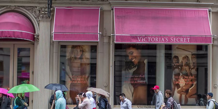 Das wegen Image-Problemen und sinkender Verkaufszahlen ohnehin kriselnde Dessous-Label «Victoria's Secret» steht vor weiteren Problemen. Der vereinbarte Verkauf kommt möglicherweise nicht zustande. (Archivbild)