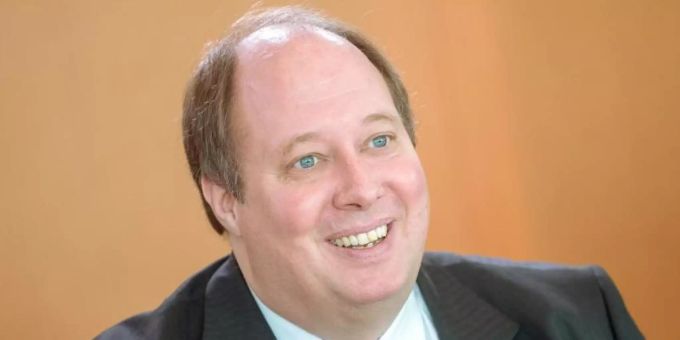 Kanzleramtschef Helge Braun (CDU) hatte eine Video-Schalte mit den Staatskanzlei-Chefs der Bundesländer. Foto: Michael Kappeler/dpa Kanzleramtschef Helge Braun (CDU) hatte eine Video-Schalte mit den Staatskanzlei-Chefs der Bundesländer. Foto: Michael Kappeler/dpa