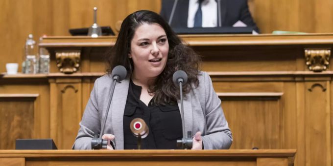 SP-Nationalrätin Tamara Funiciello, spricht zur Grossen Kammer am ersten Tag der Frühlingssession der Eidgenössischen Räte, am Montag, 2. März 2020 im Nationalrat in Bern. Tamara Funiciello