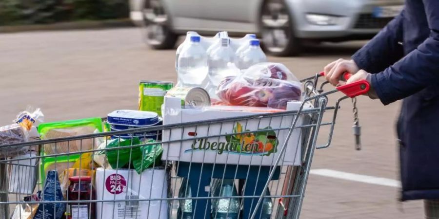 Im April sind die Verbraucherpreise in Deutschland kaum noch gestiegen. Foto: Jens Büttner/dpa-Zentralbild/dpa
