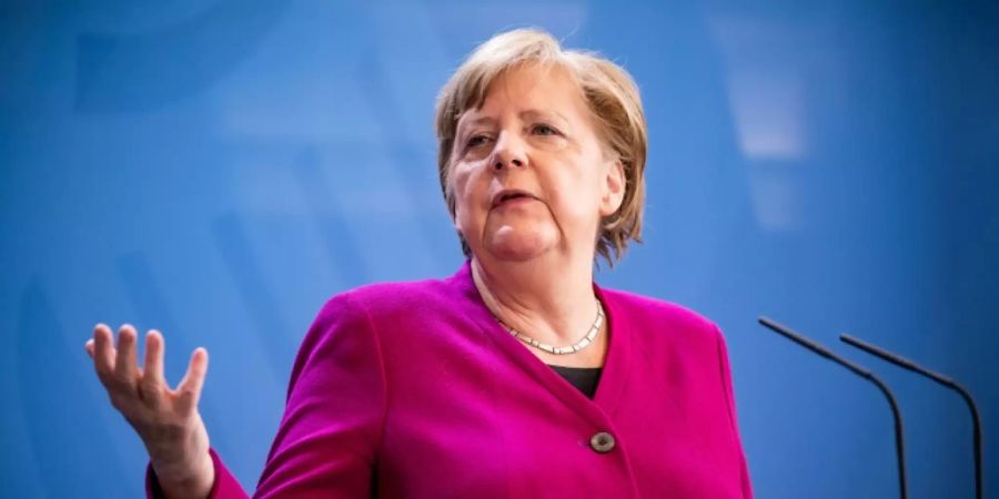 Beeinflusst von Umfragen? Kanzlerin Merkel
