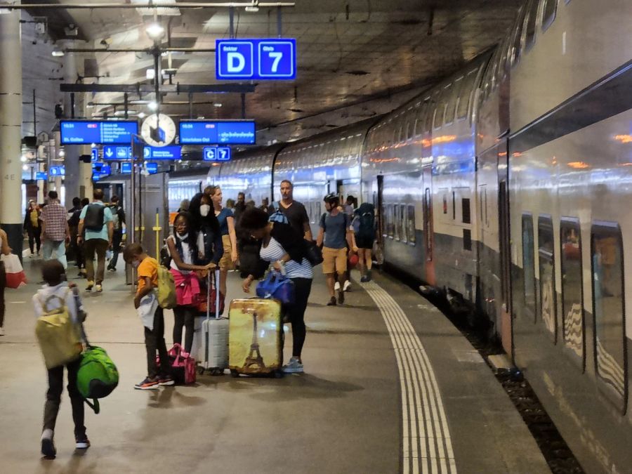 Am Gleis 7 im Bahnhof Bern riecht es derzeit unangenehm.