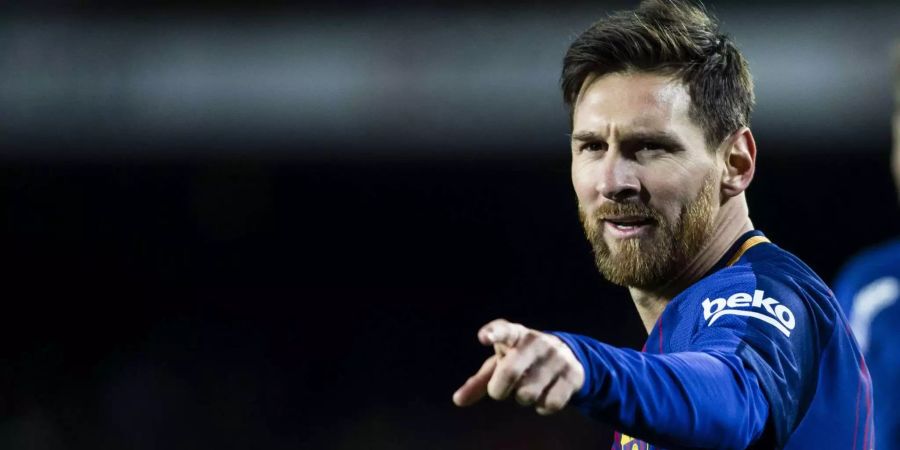 Lionel Messi hat insgesamt 111 Millionen Dollar eingenommen und landet damit auf dem 2. Platz der bestverdienenden Sportler.