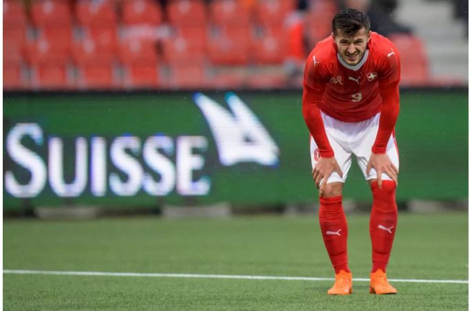 Bislang lief Albian Ajeti nur für die U21-Nati auf. Bislang lief Albian Ajeti nur für die U21-Nati auf.