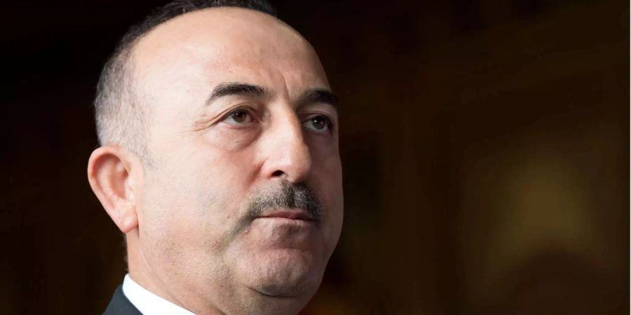 Auch der türkische Aussenminister Mevlüt Çavuşoğlu geht davon aus, dass sich der Flüchtige in Deutschland aufhält.