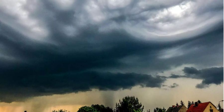 Heute Abend werden sich in der Schweiz wieder einige Gewitter zusammenbrauen.