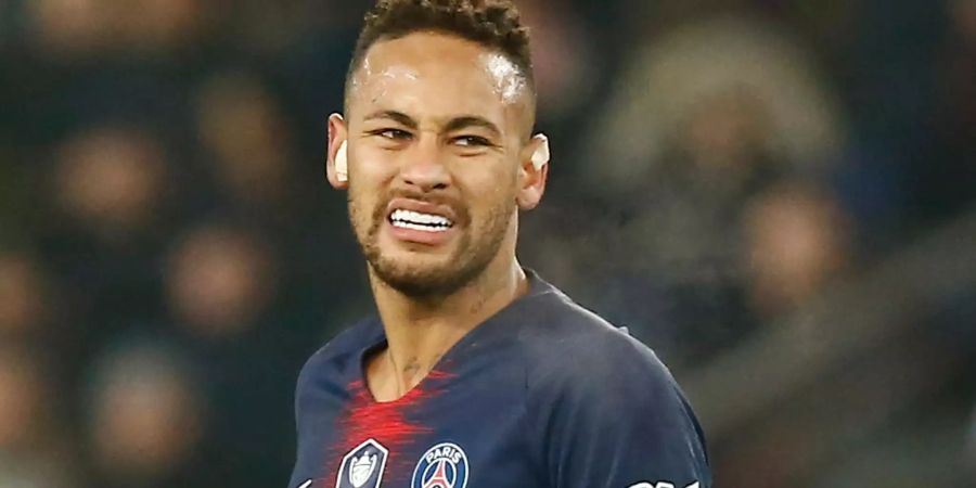 Neymar ärgert sich.