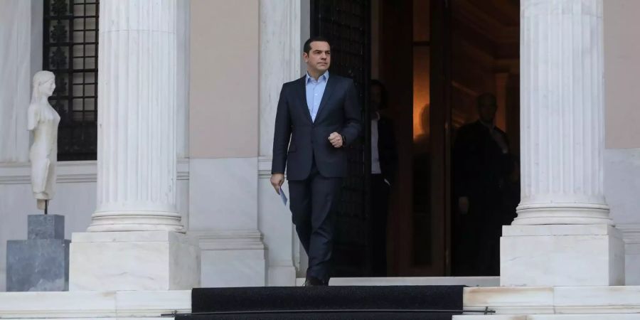 Alexis Tsipras, Ministerpräsident von Griechenland, verlässt sein Büro