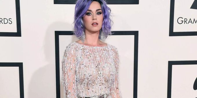 Katy Perry hat es faustdick hinter den Ohren: Sie hat einen Kandidaten in die Kuss-Falle gelockt. Katy Perry hat es faustdick hinter den Ohren: Sie hat einen Kandidaten in die Kuss-Falle gelockt.