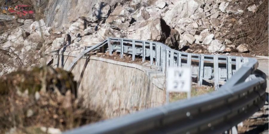 Zwei Menschen kamen beim Felssturz ums Leben.
