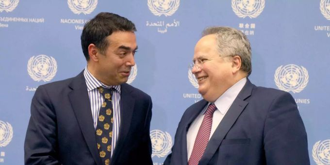 Griechenland und Mazedonien kommen sich im Namensstreit näher. Griechenland und Mazedonien kommen sich im Namensstreit näher.