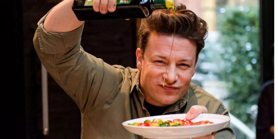 Der Fernseh-Koch Jamie Oliver feierte am Sonntag seinen 43. Geburtstag.