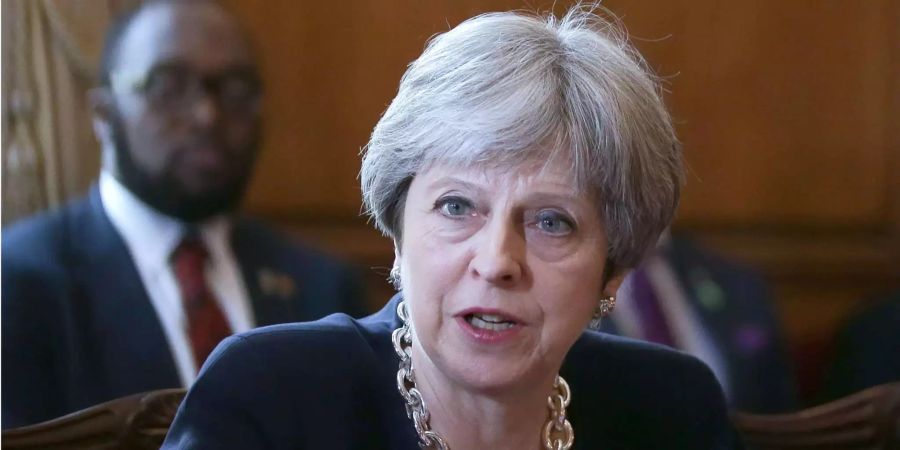 Theresa May regiert nur mit einer hauchdünnen Mehrheit.